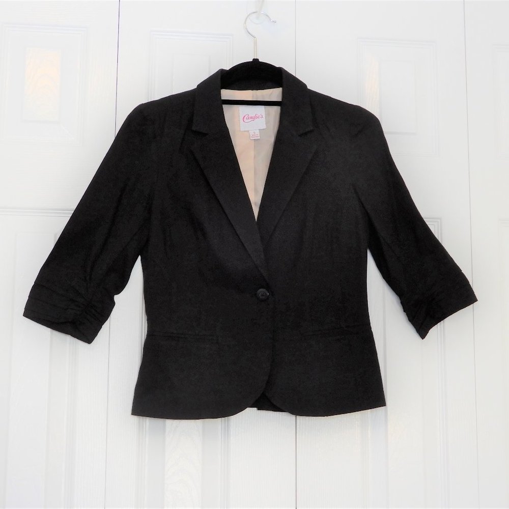 Candie’s Classic Black Blazer in size S